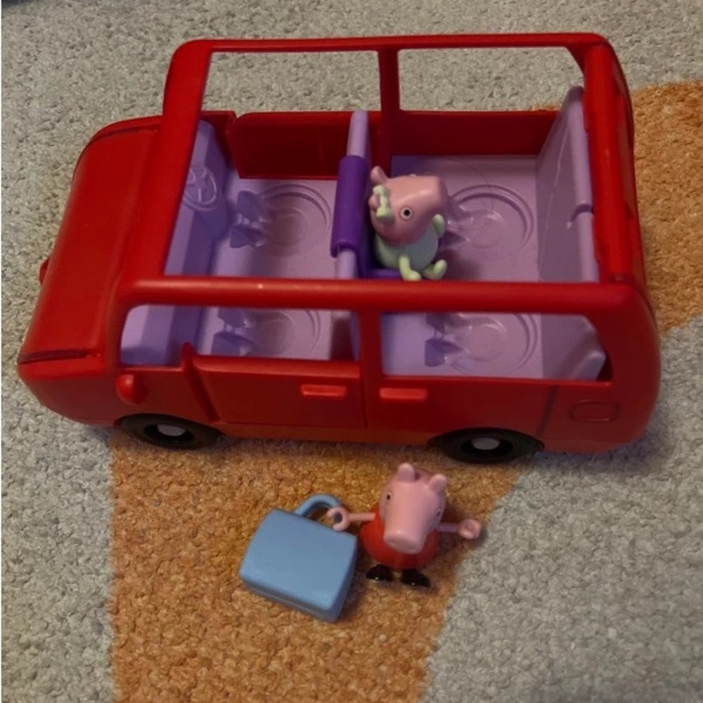 Gently Used Peppa Pig Peppa's Big Family Car